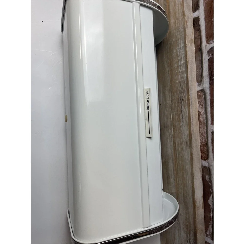Reston Lloyd Metal Bread Box 